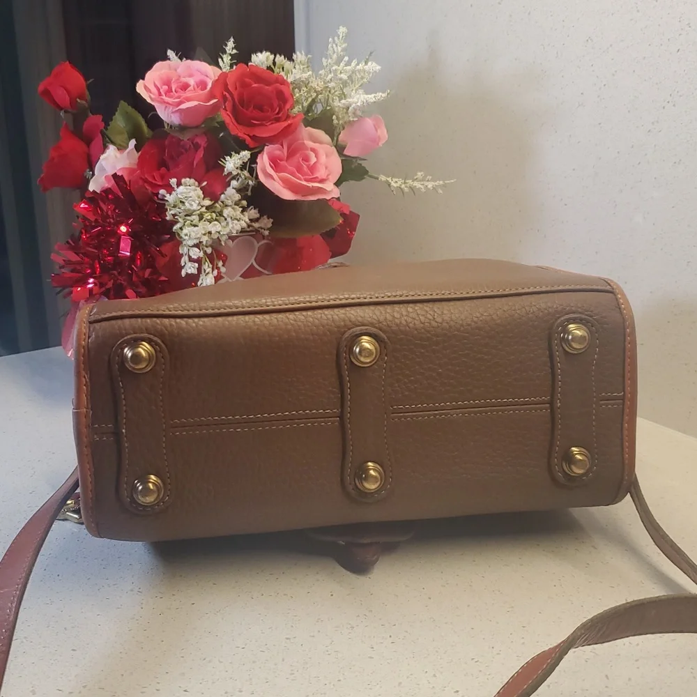 USA 🇺🇲 Vintage DOONEY & BOURKE Crossbody Bag